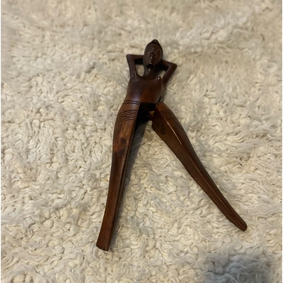 Hawaii Vintage Hand Carved Wooden Nude Woman Lady Nutcracker Folk Art Carving - Picture 8 of 15